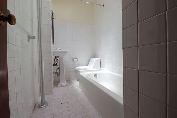 Rented by Abba Realty Associates INC | media 16