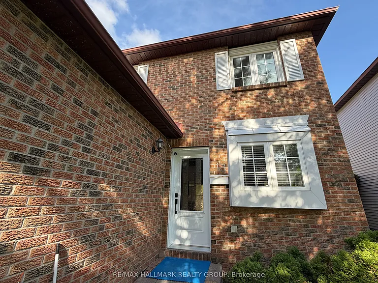 13 Raftus Sq — Photo 3