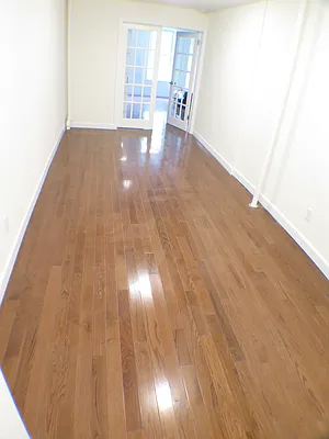 Rented by Glasser Realty LLC | media 32