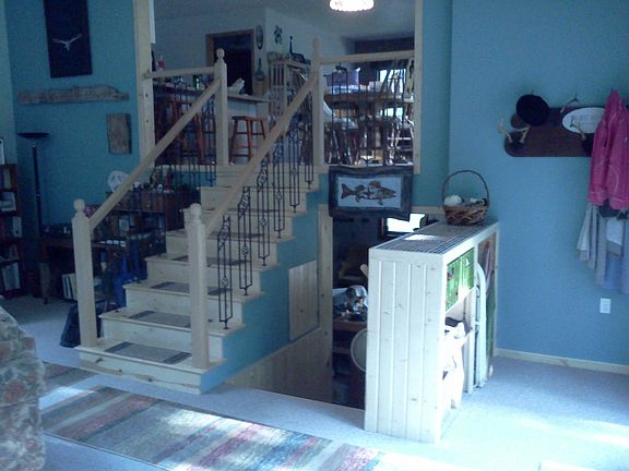 stairs up & down
w/ storage