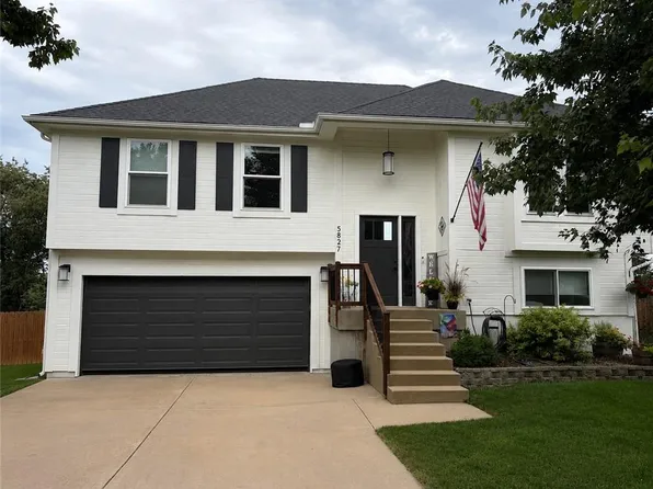 5827 Meadowsweet Ln, Shawnee, KS 66226