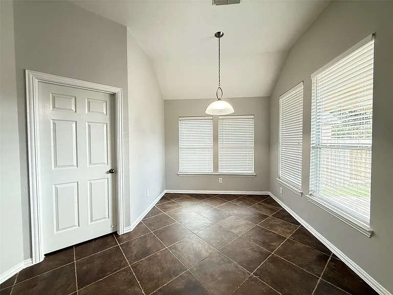 26823 Lakeridge Park Ln — Photo 9