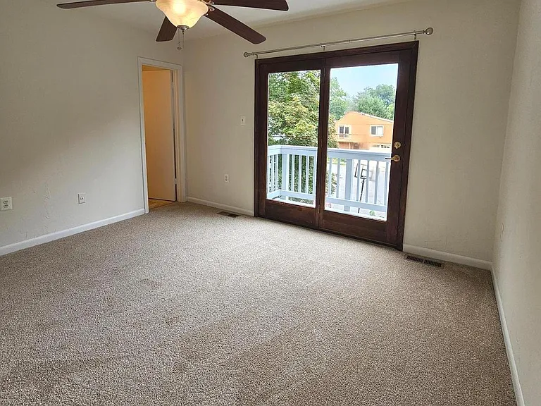 1108 N Rockingham St — Photo 19