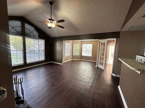 5th image of 645 Stafford Ter APT 156