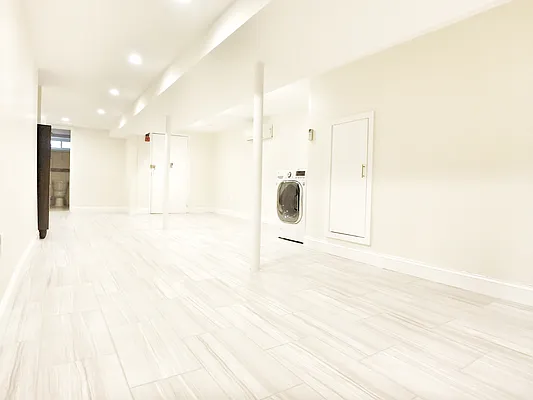 Rented by MAC Realty NY | media 17