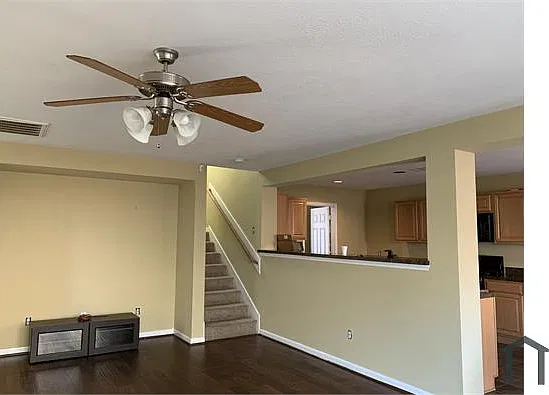 3 bed, 1721 sqft, $2,100 — Photo 4