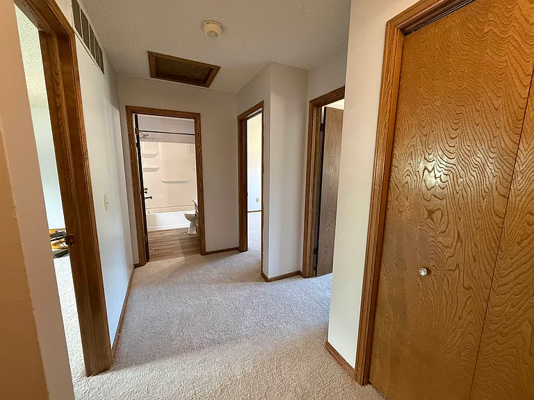 142 E Wood Ave — Photo 11