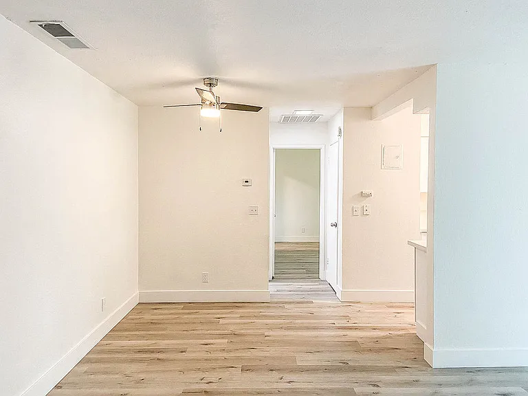 1x1- Dining area