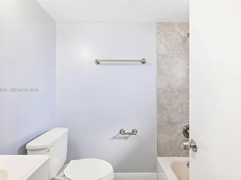 5400 W 21st Ct #402 — Photo 9