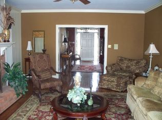 2980 Country Place Dr W, Collierville, TN 38017