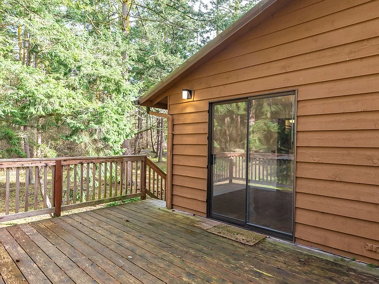1601 McKinnon Dr — Photo 25