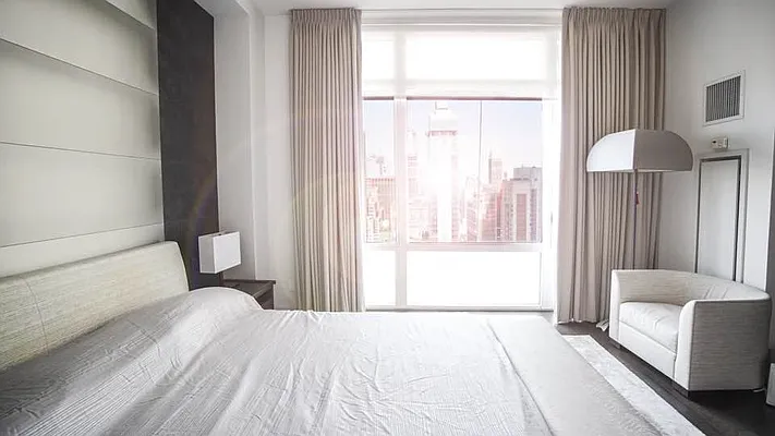 Rented by R New York | media 24