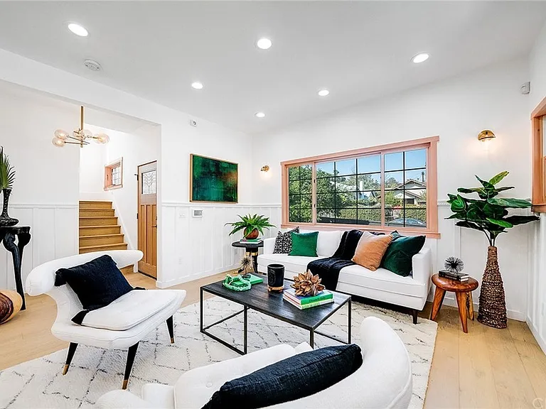 128 W Avenue 44 — Photo 2