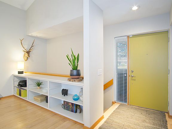 5th image of 932 Tamarack Way