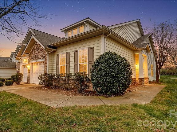 2nd image of 300 Park View Dr