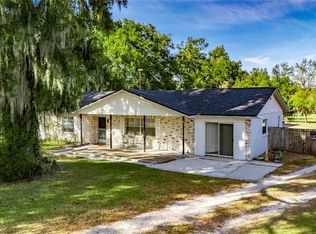 1748 E Wheeler Rd, Seffner, FL 33584