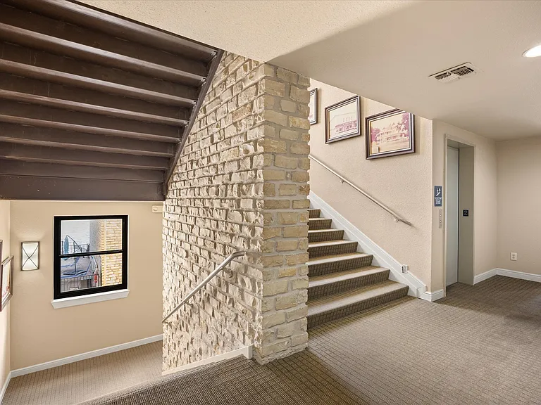 401 E Pearl St #3202 — Photo 23