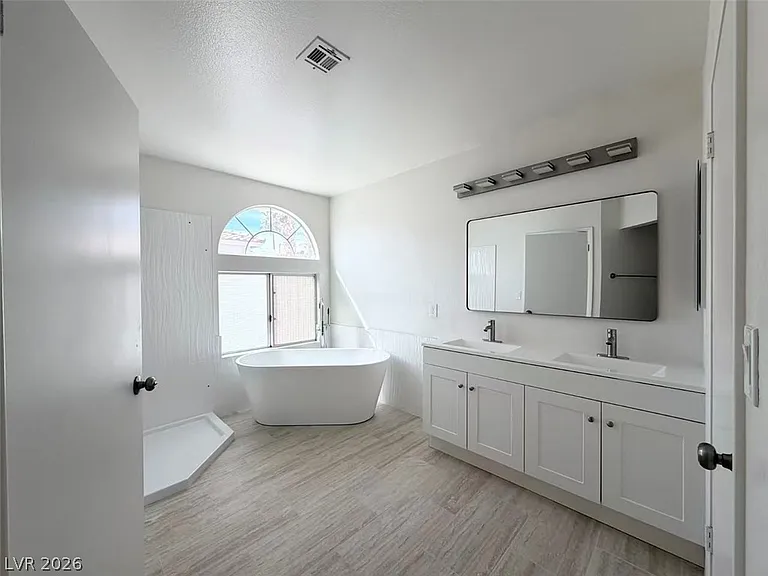 261 Delfino Way — Photo 21