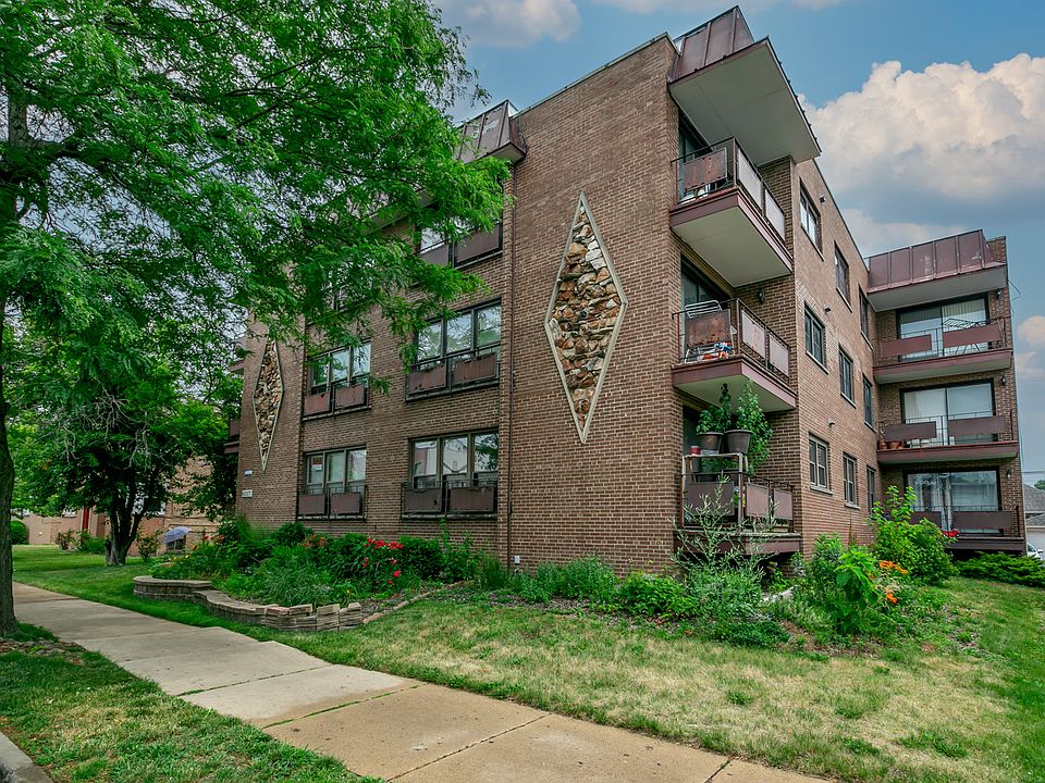 1st image of 6517 N California Ave APT 104