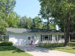 11340 Douglas Lake Rd, Pellston, MI 49769