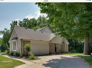 42126 Woodcreek Ln, Canton, MI 48188