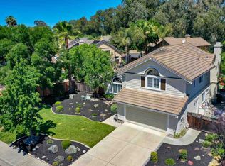 394 Summertree Dr, Livermore, CA 94551