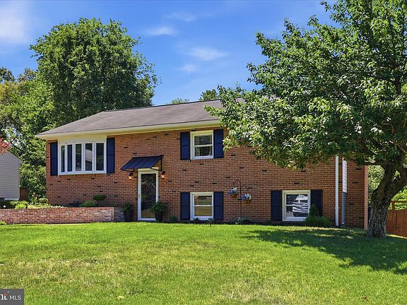 4th image of 1339 Ava Rd