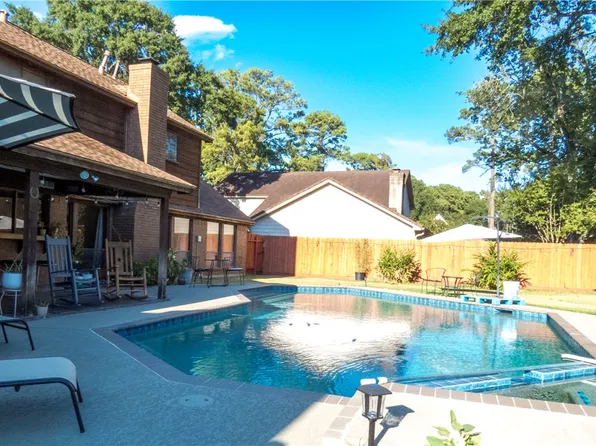 6723 Ashmore Dr, Houston, TX 77069