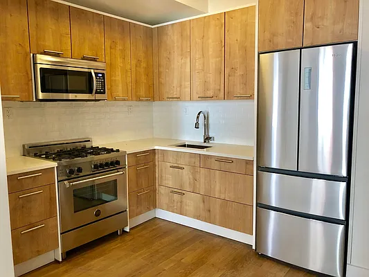Rented by 517-525 West 45 LLC | media 10