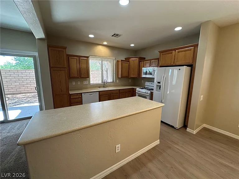 11905 Alava Ave — Photo 6