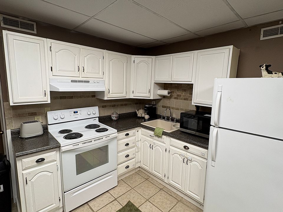 1st image of 92 South St APT 1