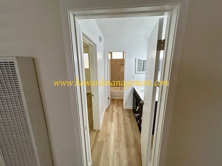 04256LI — Photo 9