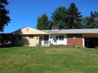 822 Tulip Dr, New Brighton, PA 15066