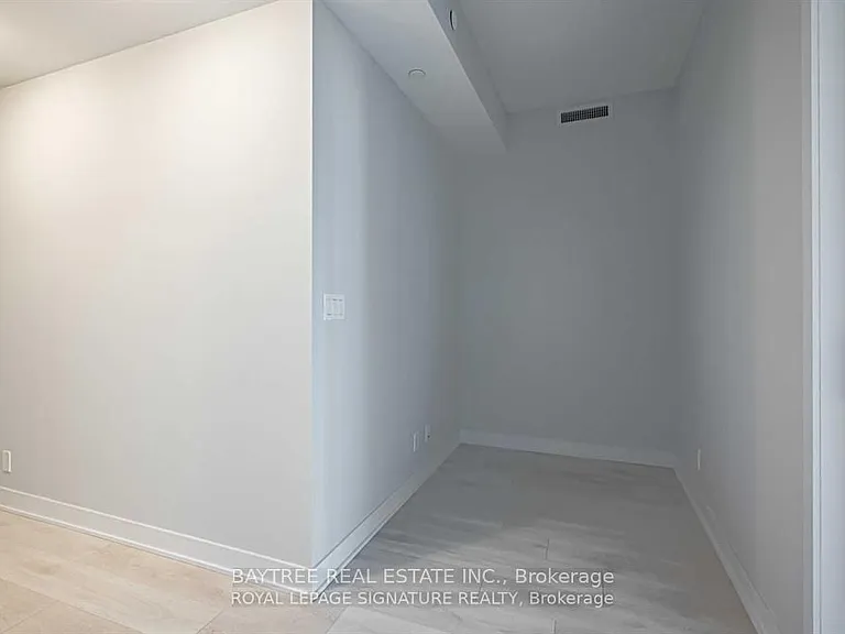 2221 Yonge St #1701 — Photo 6