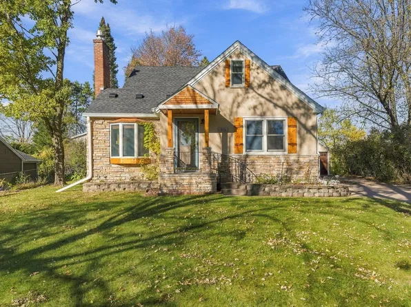 515 Roselawn Ave E, Maplewood, MN 55117