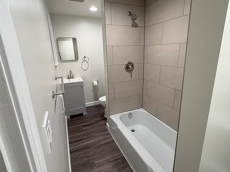 2904 4th St #2 — Photo 5