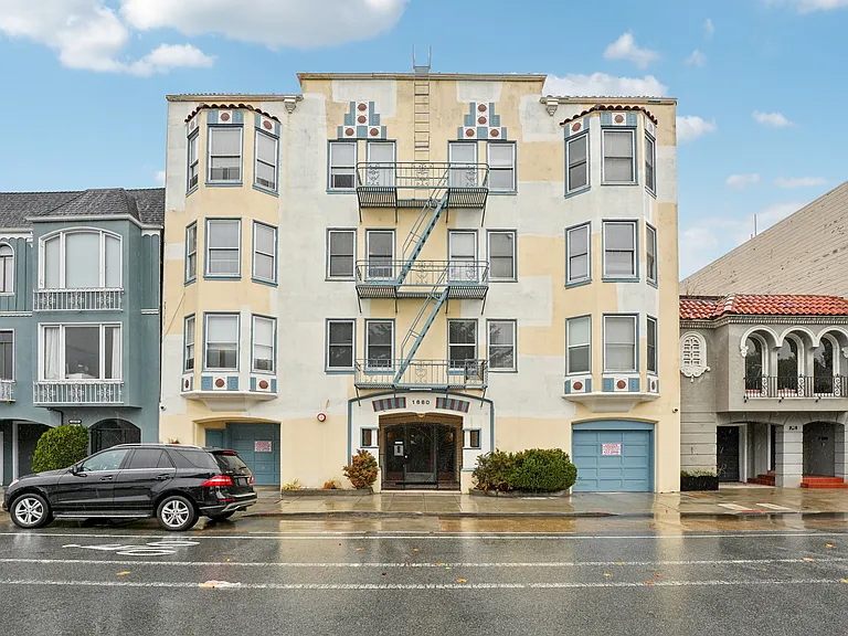 1660 Bay Street — Photo 7