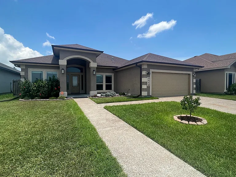 7114 Presidents Dr — Photo 2