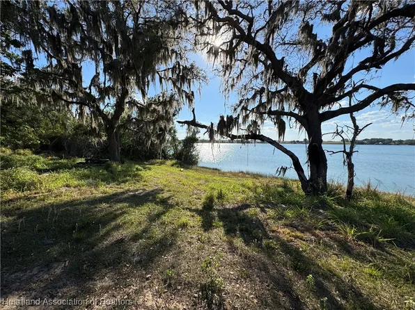 1370 S Scenic Hwy, Frostproof, FL 33843