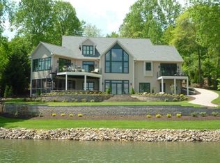 225 Hardwood Ct, Hardy, VA 24101