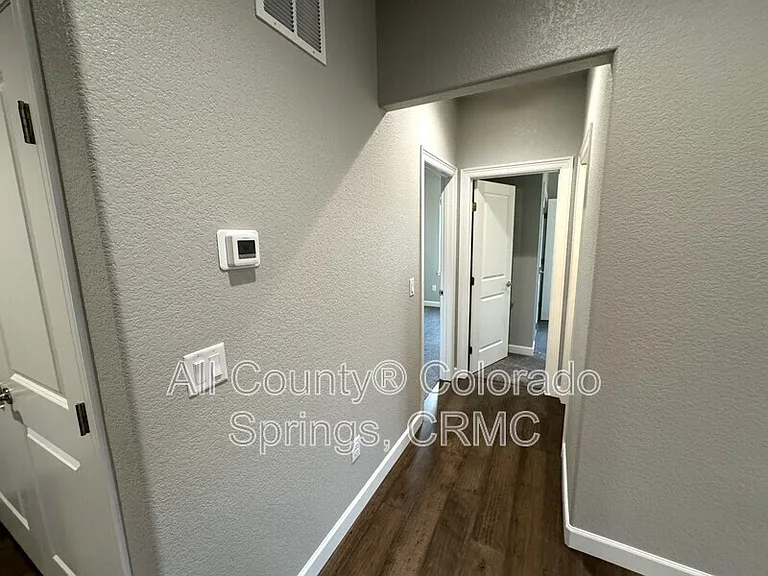 519 Brecken Ct — Photo 16