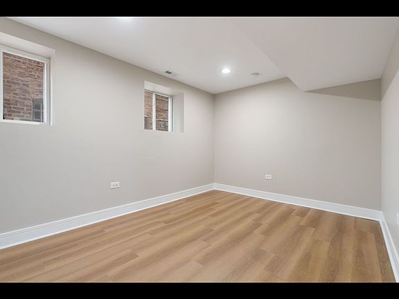 4th image of 7836 S Constance Ave #1