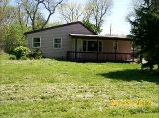 1156 S 4th St, Aurora, IL 60505