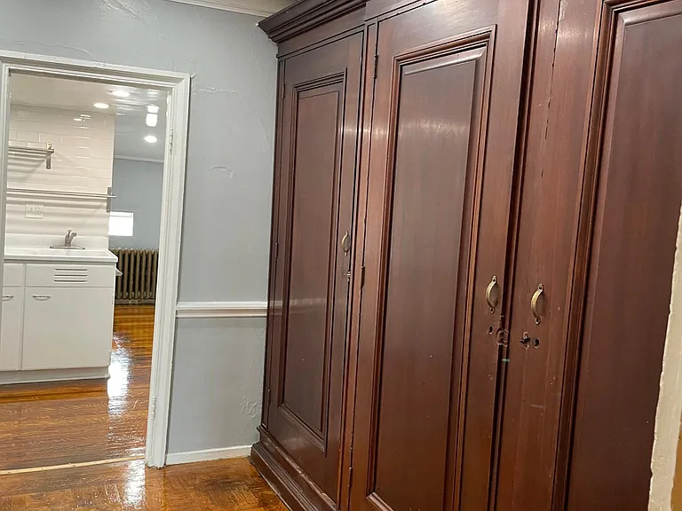 717 Park Ave #4F — Photo 3