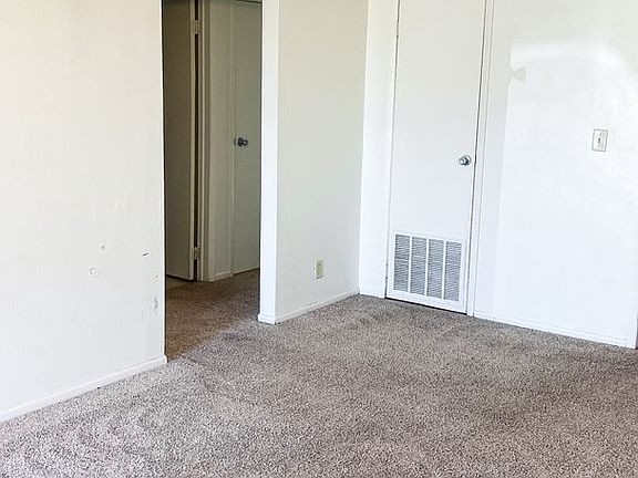 2nd image of 716 Highland Dr #102