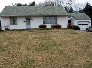 202 Maple Dr, Trafford, PA 15085