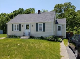 35 Titus Ln, Warwick, RI 02888