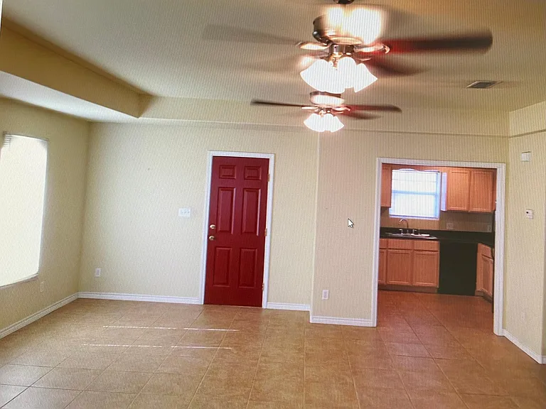 104 Alyssa Dr #A — Photo 3