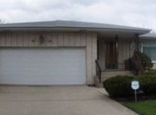 6421 N Keating Ave, Lincolnwood, IL