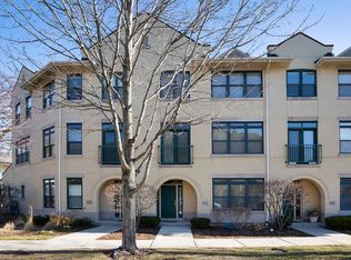 133 Whistler Rd, Highland Park, IL 60035